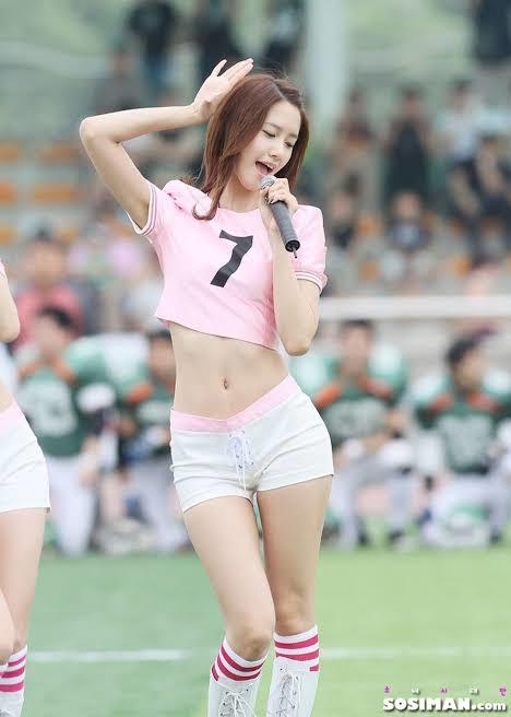 Good waist to hip ratio OR curves?