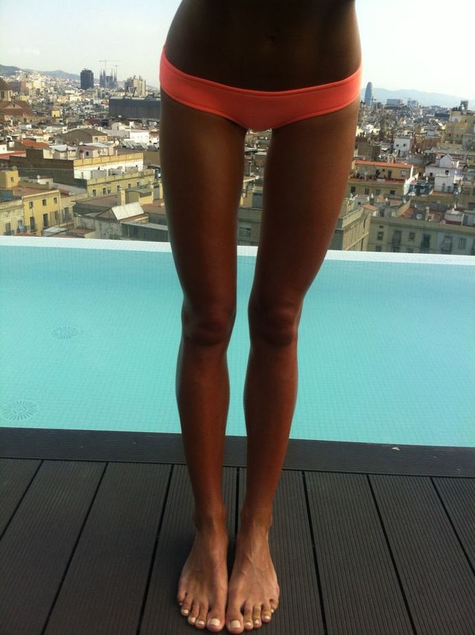 Guys, is there a preference with girls legs?