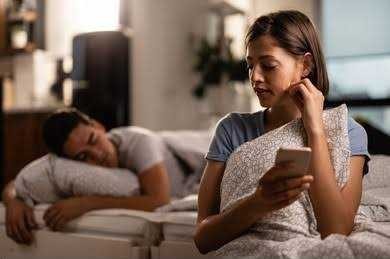 What do women cheat for?