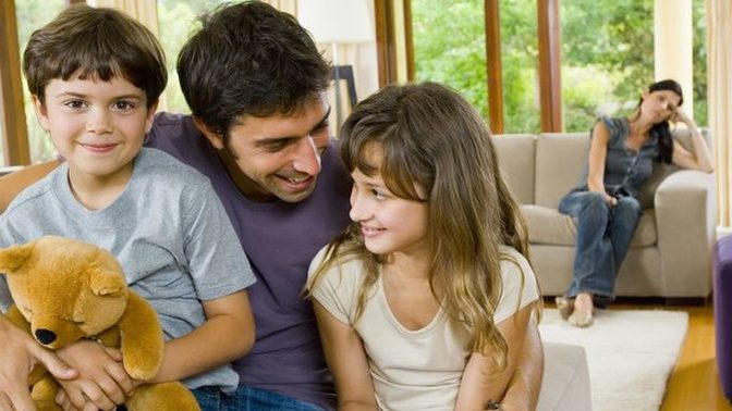If one of the parents CHOOSES to stay with the kids, does that make them stronger or weaker?