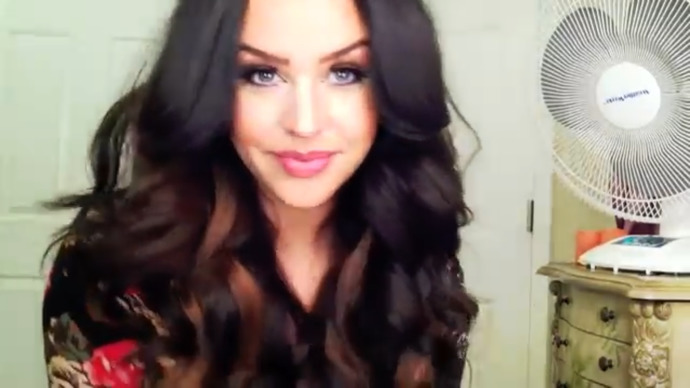 Does this girl look better with or without plastic surgery?