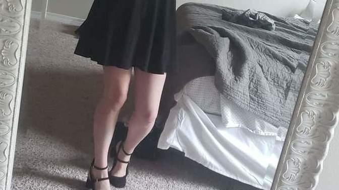 Do you think I can pull off the "Goth Girl" look?
