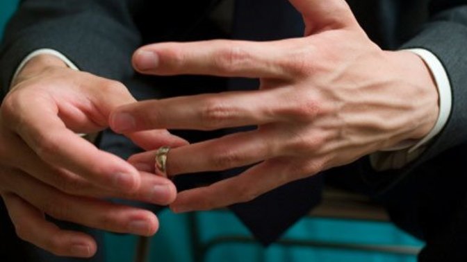 Would it bother you if your husband didn't want to wear his wedding ring?