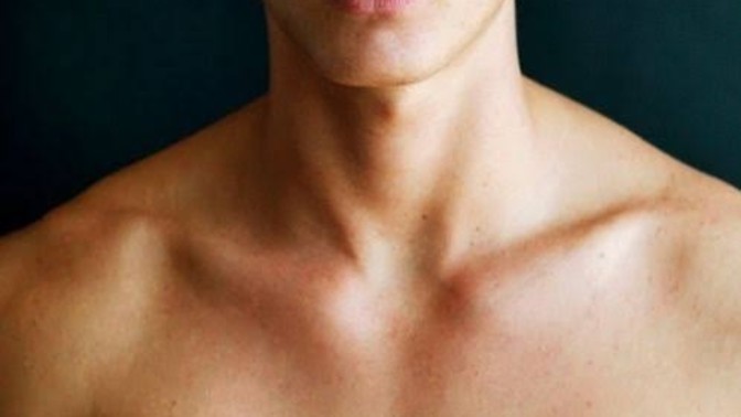 Do collarbones look nice on men?
