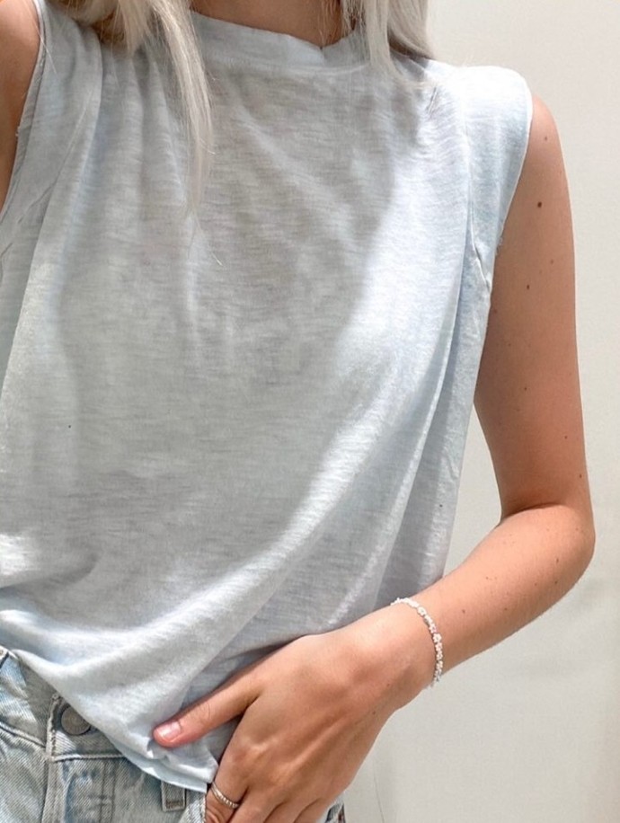 Do you prefer to have name brand clothing?