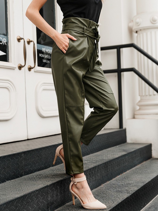 What is your favorite bottom (pants and skirt) ?
