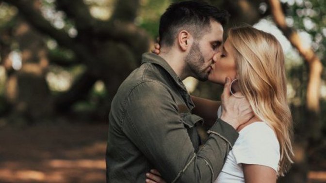 How can I be affectionate with my boyfriend at school?