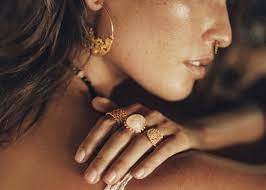 Do men find jewellery attractive?