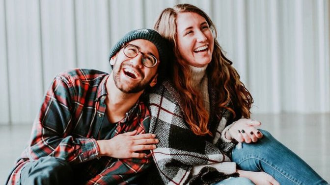 How do I get out of the friendzone with my close guy friend?
