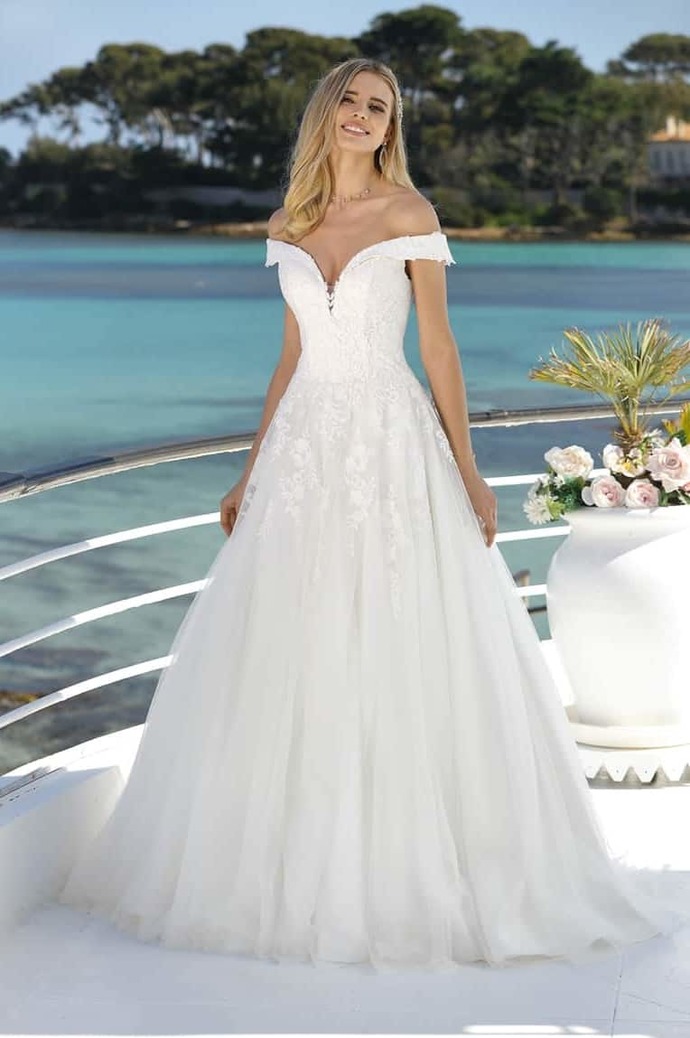 Why do girls love to get married?