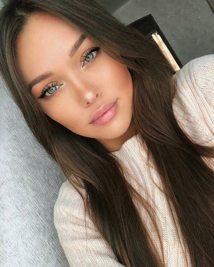 Blonde or brunette?