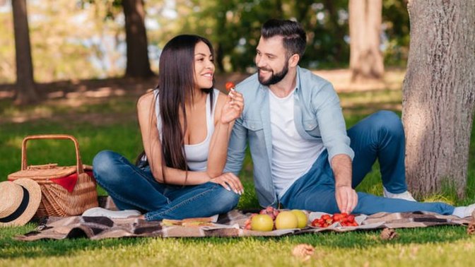 If you were moving away for half a year, would you start a relationship with someone months before you move?