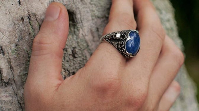 Men wearing a RING on their finger? Nice or No?
