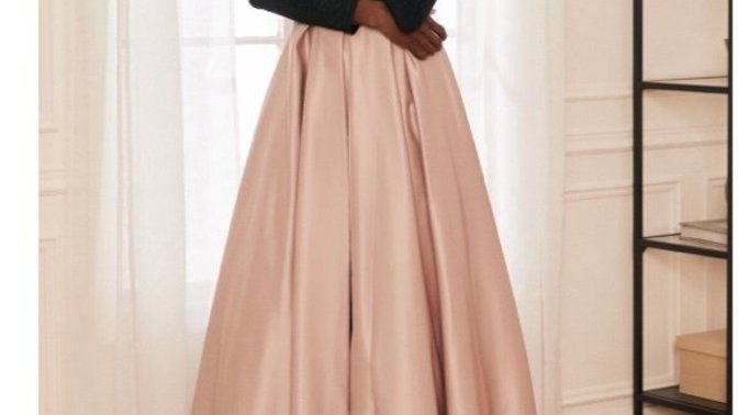 Which dress is nicer?