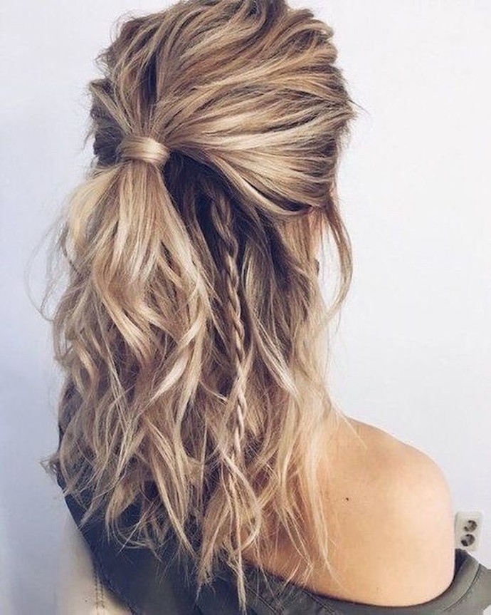 What is the most attractive hairstyle a girl can wear?