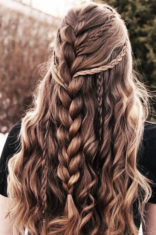 What is the most attractive hairstyle a girl can wear?