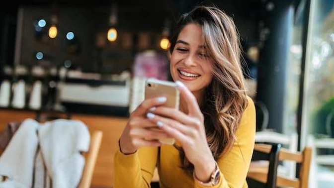 How do you know if a guy is interested in you on text?