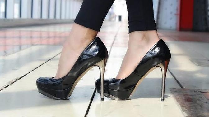 Girls, what is your shoe size also which kind of socks are you wearing right now?
