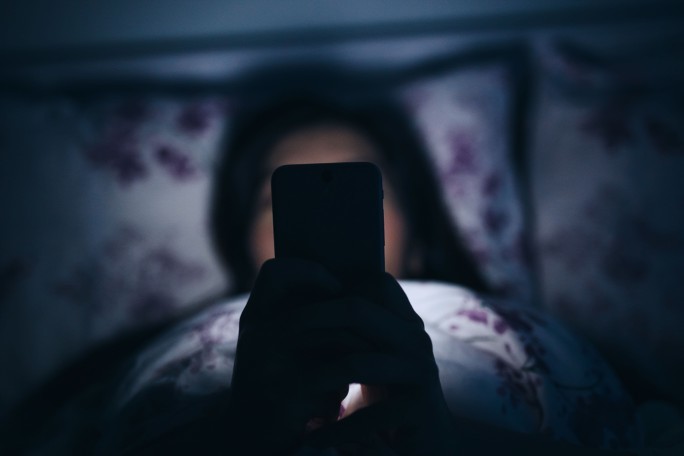 Which of the following screen addiction is worse?