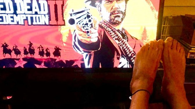Girls, Ladies, is being a gamer a turnoff for you?