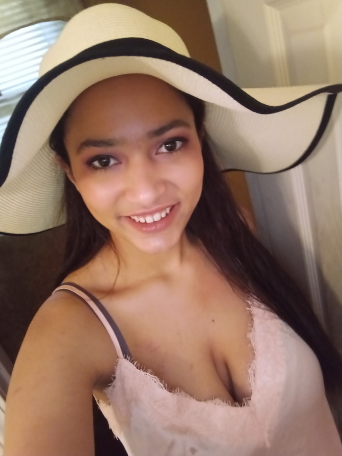 Do I look better with black or red hair?