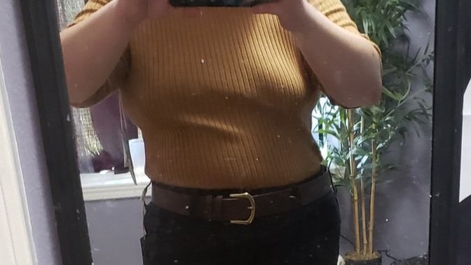 What nail color and shoes would look good?