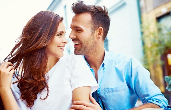 Girls, what causes you to be attracted to a guy? Is it one thing? A few things? A bunch of things? What is it?