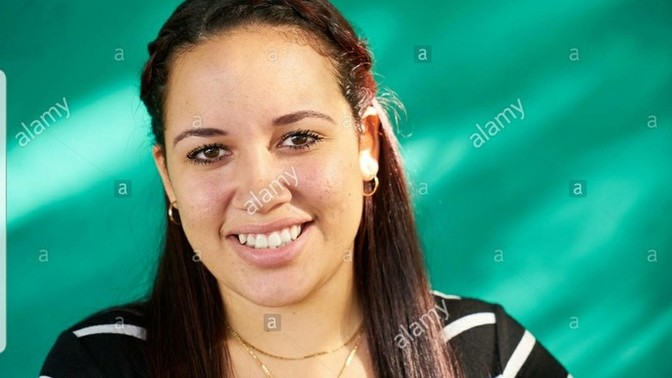Can a girl with an average face be considered cute?