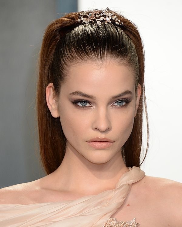 Do you think Adriana Lima or Barbara Palvin is prettier?