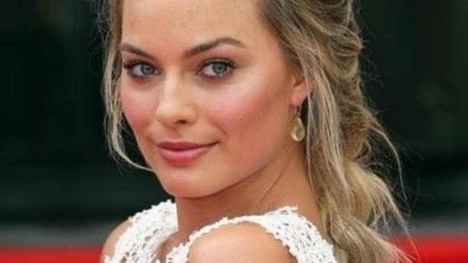 Do you find Margot Robbie or Jessica Alba prettier?