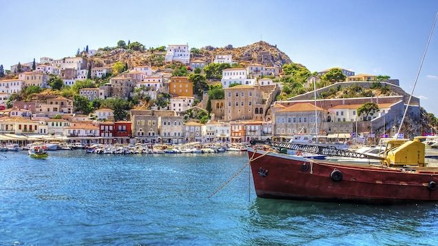 Planning a short trip to somewhere in Mediterranean Europe on budget in the summer, Greece or Andalusia (south of Spain)?