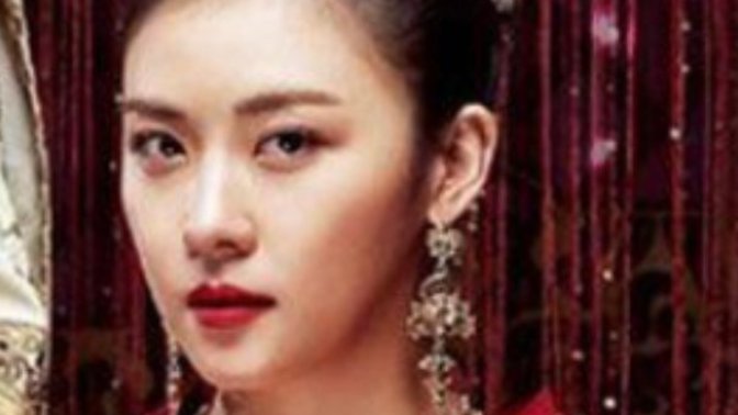 Is it considered weird nowadays to wear red or bold lipstick at your wedding?