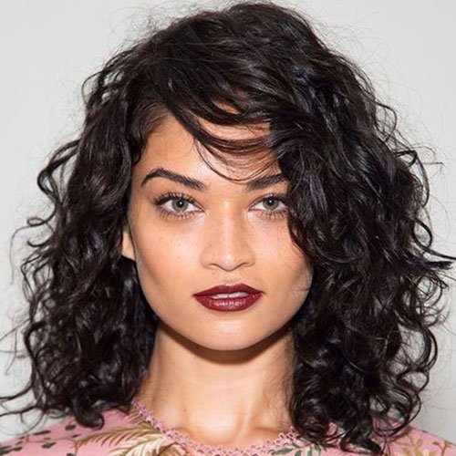 POLL: Girls, do you like shoulder length haircuts for women or for yourself? Guys, do you find a shoulder length haircut attractive on a woman?