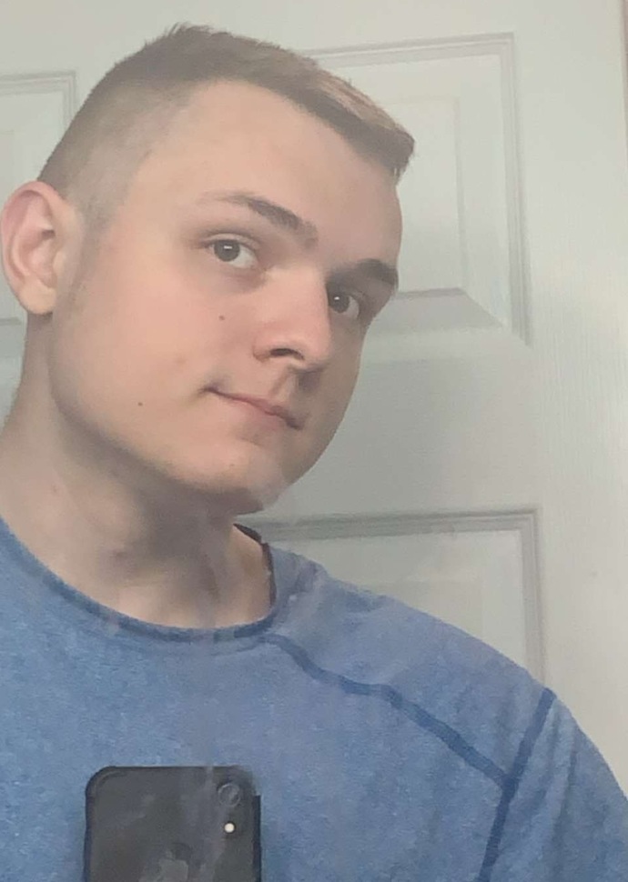 Is this new hair style better than my old one? if neither of these haircuts are good, what would look best?
