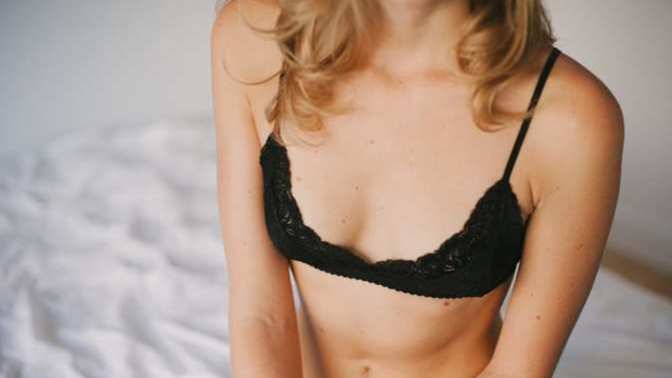 Do you mind if your girlfriend has a flat chest?