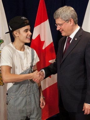 What do you think of Justin Bieber outfit and his wife`s outfit for the visit they made to the French President?