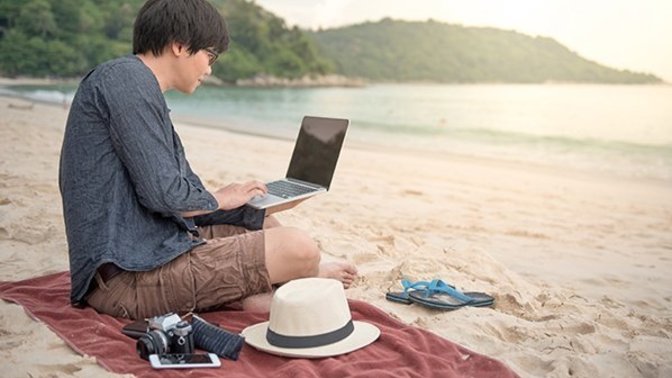 Would you date a digital nomad?