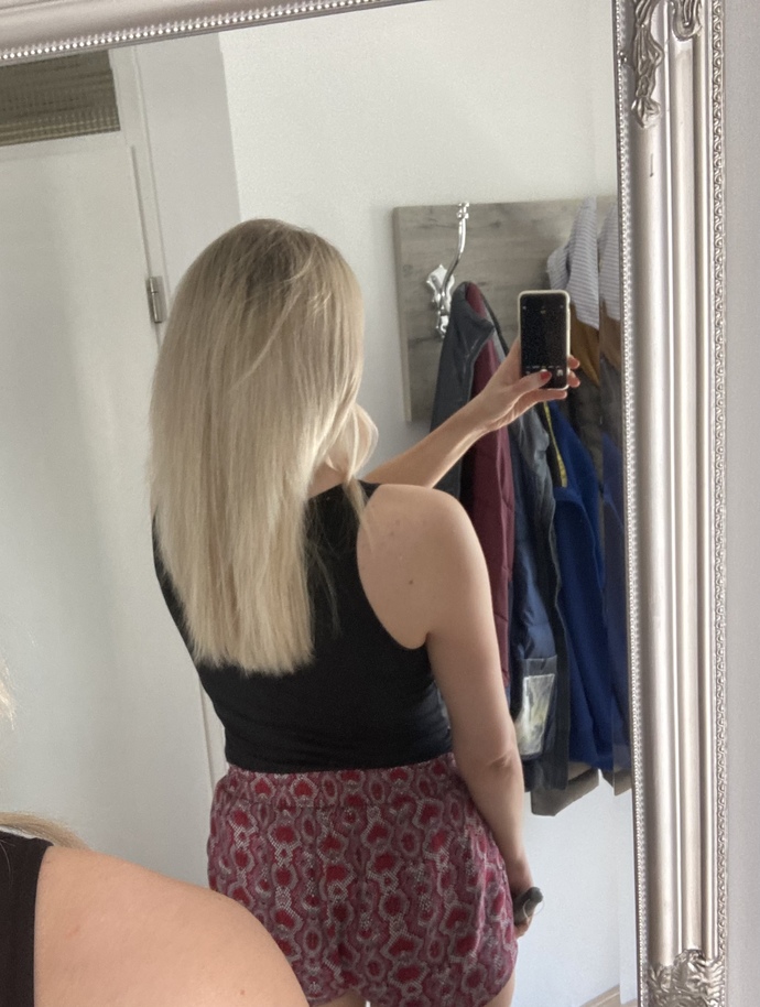 Guys, Do men like bigger shoulders on women? I never train my shoulders but they are big and it makes me insecure? I never exercise? I’m 5’9?