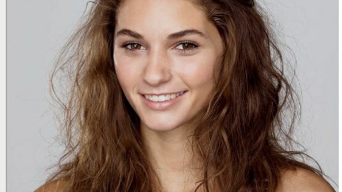 Is it a turn off when a woman has frizzy hair?