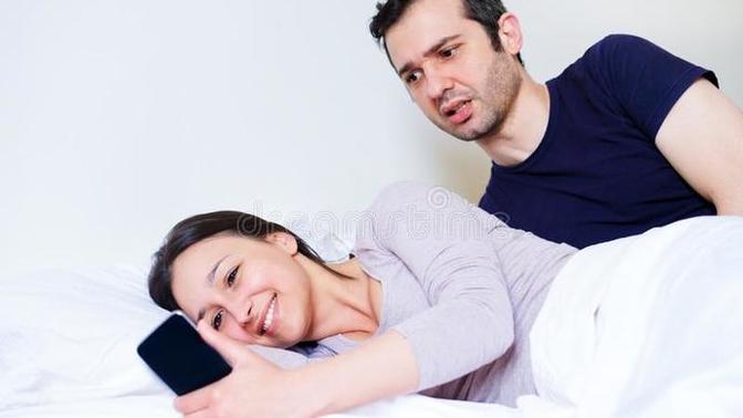 18+ ADULTS ONLY: For those currently in a relationship with a Significant Other, where does online “cheating” with a non-SO start for you & your SO?