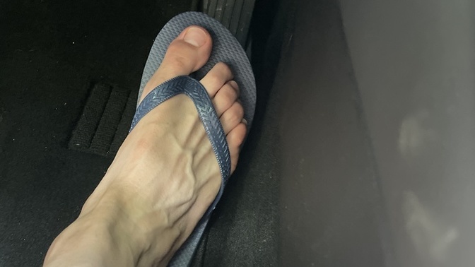 Can I wear flip flops to work? (I’m a bartender)?