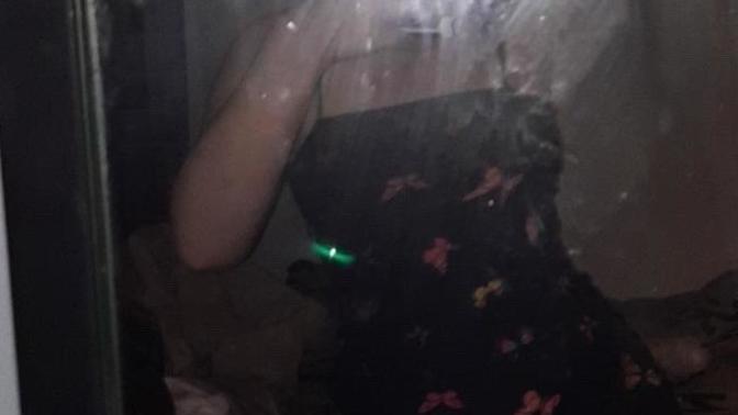 Is it a redflag if a guy gifted me this short dress to wear it on our official first date? Or is he just been flirty and playful?