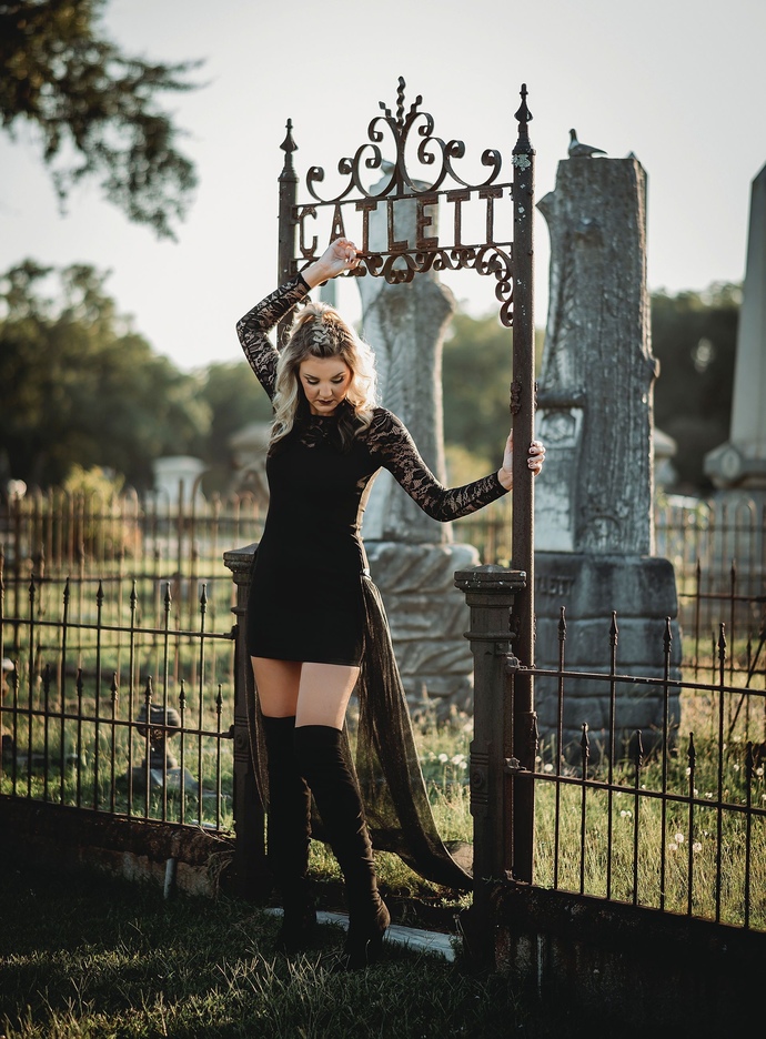 Have you heard of a “Death to My 20’s” theme photoshoot for a woman’s 30th birthday? What do you think of this?