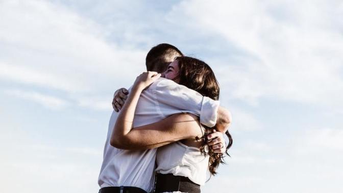Girls, does a guy's family background matter to you?