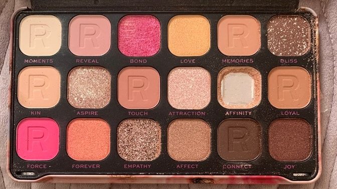 Would you feel upset if the eyeshadow palette you ordered came like this?