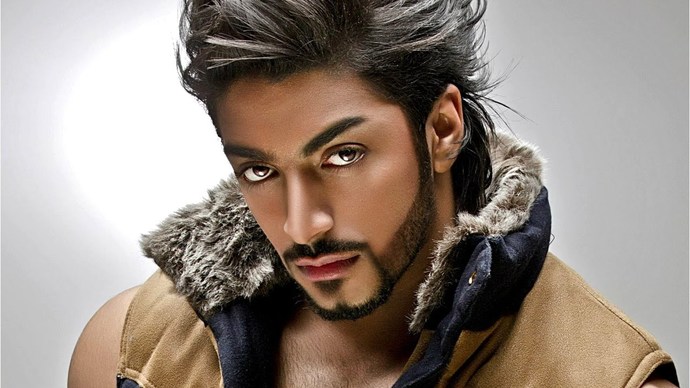 Are women less likely to approach good looking men?
