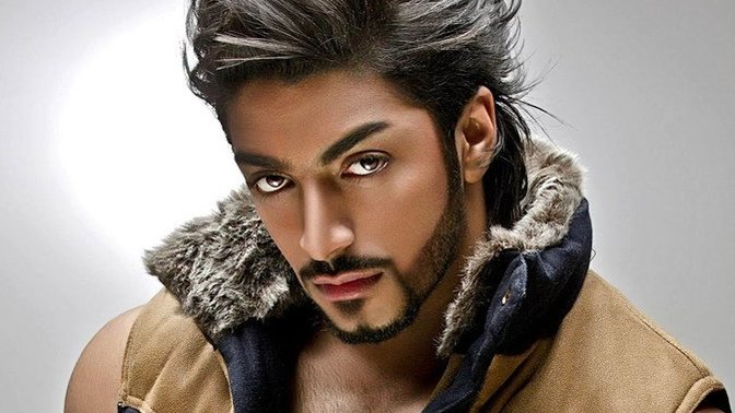 Are women less likely to approach good looking men?