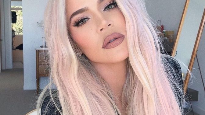 Guys, would you date a girl who likes to dye her hair pastel pink from time to time?