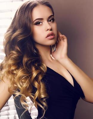 Guys, do you find glamorous and classy women attractive?