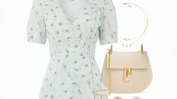 Which outfit do you think is more suitable for a first date/blind date?